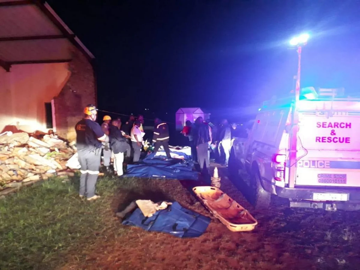 Cənubi Afrikada Pasxa ayinləri zamanı kilsə çöküb, 13 nəfər ölüb