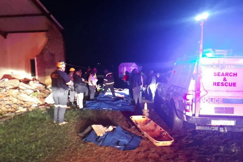 Cənubi Afrikada Pasxa ayinləri zamanı kilsə çöküb, 13 nəfər ölüb