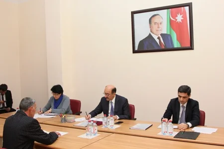 Əbülfəs Qarayev Salyanda vətəndaşları qəbul edib