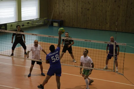 Voleybol üzrə Zəfər Kubokunda finalçılar müəyyənləşib