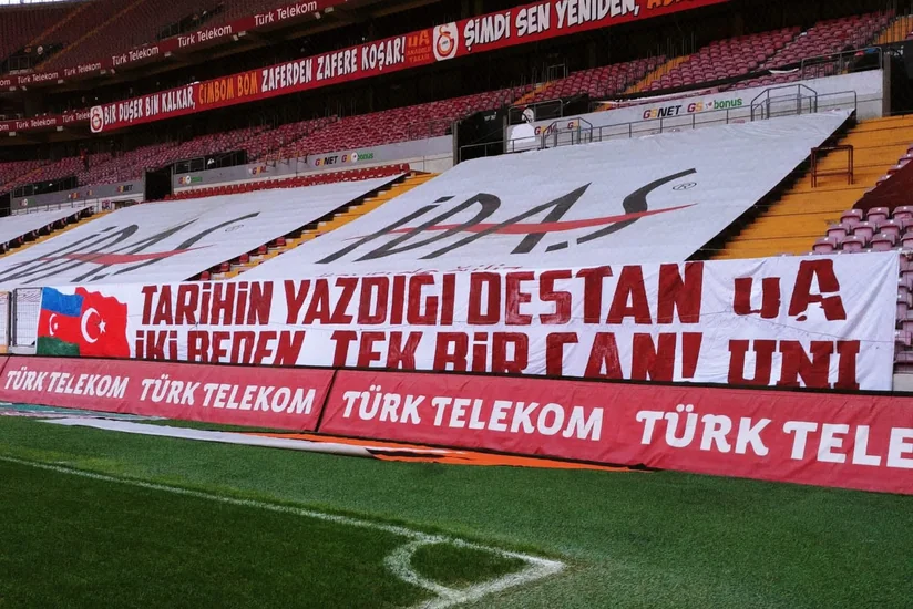 Qalatasarayın stadionunda Azərbaycana dəstək şüarları yerləşdirildi