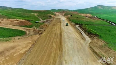 Ağdam-Füzuli yolunun inşası davam edir
