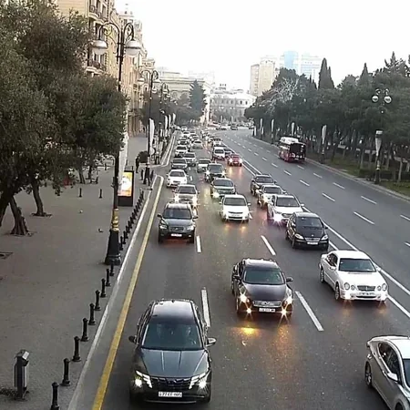 Paytaxtın bu yollarında tıxac müşahidə edilir - SİYAHI