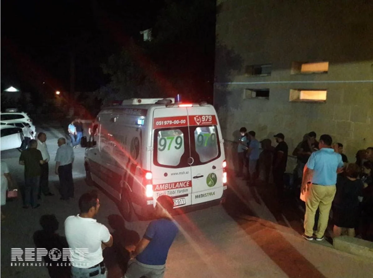 Bakıda iki avtomobil toqquşub, xəsarət alanlar var - FOTO