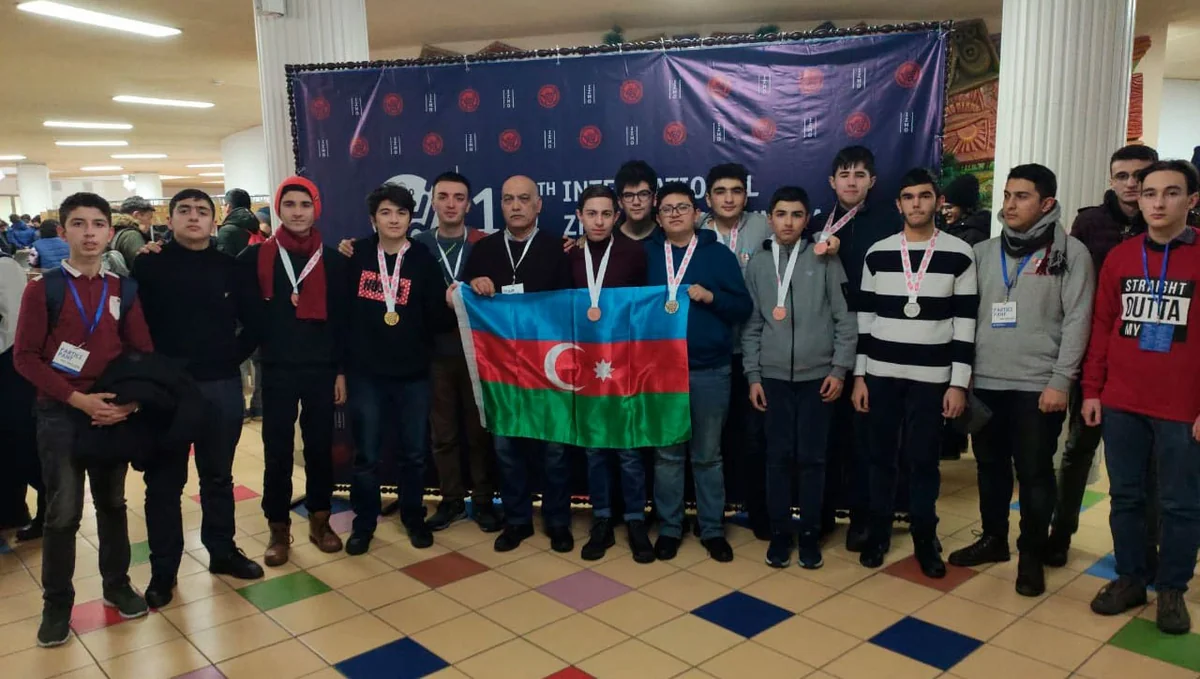 Azərbaycan məktəbliləri beynəlxalq olimpiadada uğur qazanıblar - FOTO
