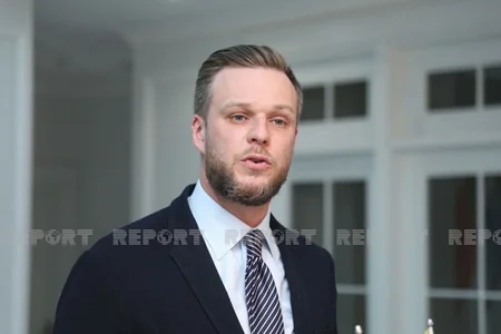 Глава МИД Литвы принял участие на открытии выставки в Баку