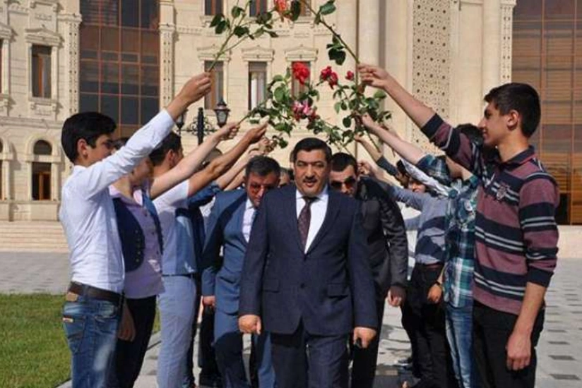 Keçmiş icra başçısının qohumu işdən çıxarılıb, onun rəisi isə polis orqanlarından qovulub