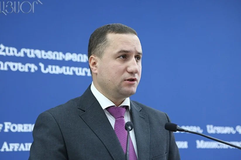Армения забирает диппаспорта у бывших чиновников