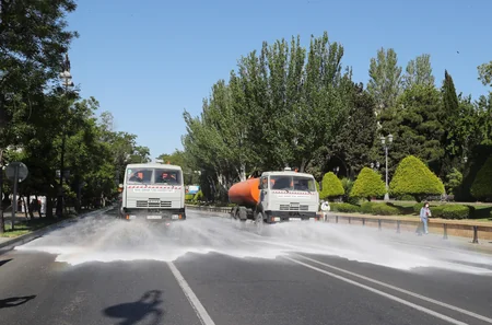 Bakı küçələrində daha bir dezinfeksiya işləri aparıldı