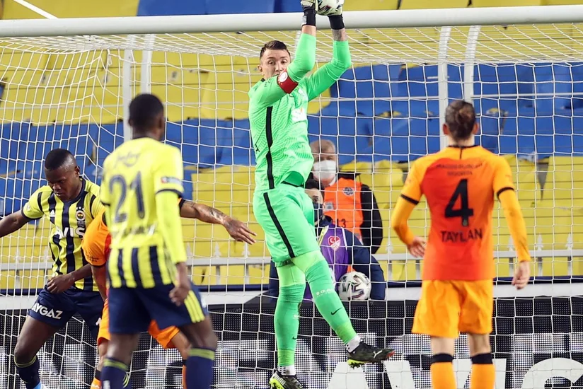 Qalatasaray səfərdə Fənərbağçanı məğlub etdi