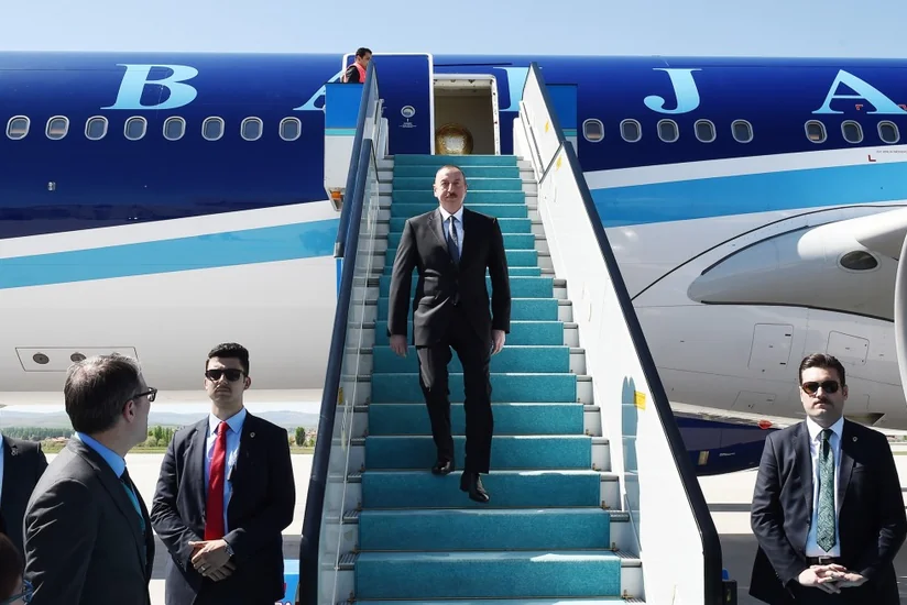 President Ilham Aliyev starts official visit to Turkey