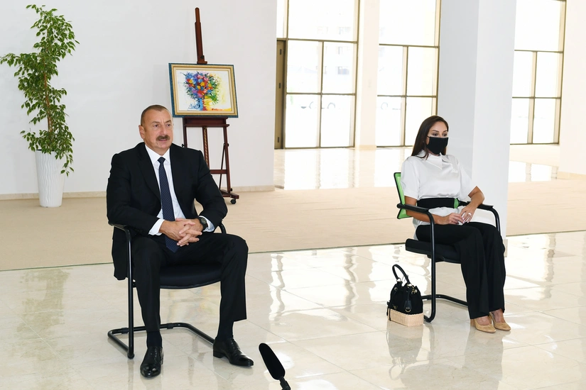 İlham Əliyev: “Hər kəs xəritəyə baxıb görə bilər ki, Azərbaycan hakim strateji nöqtələrə sahibdir