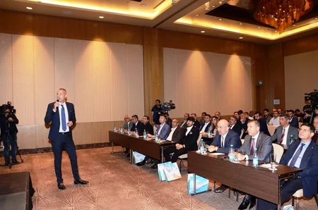 Bakıya 458 yeni lift gətirilib