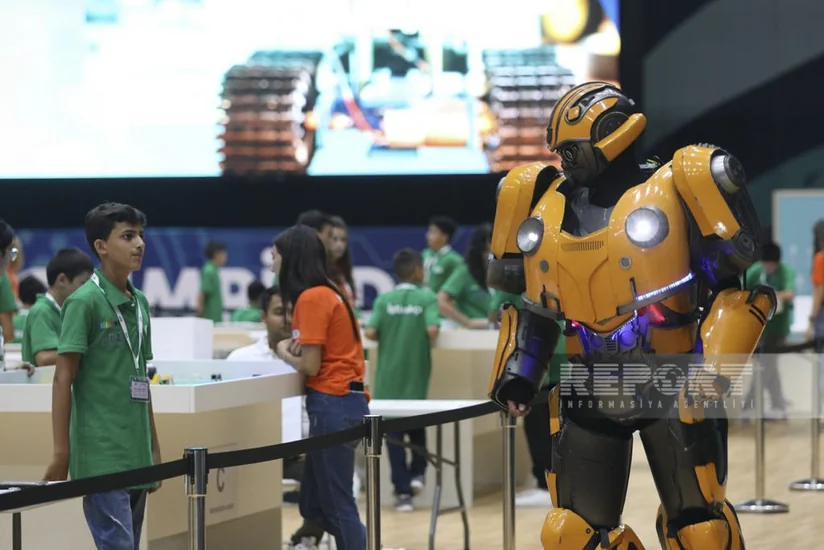 Yeniyetmə və gənclər arasında keçirilən VI Robot Olimpiadasının açılışı olub
