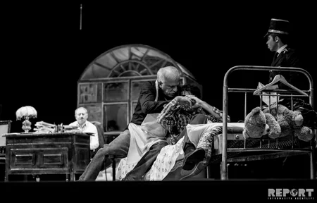 Fuad Poladovun “Azdrama”da sonuncu çıxışı - XATİRƏ FOTOREPORTAJI