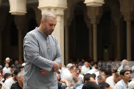 Bakıda bayram namazı qılınıb
