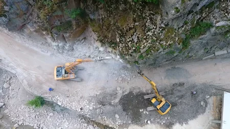 Turizm imkanlarını genişləndirən yolun yenidən qurulması yekunlaşır