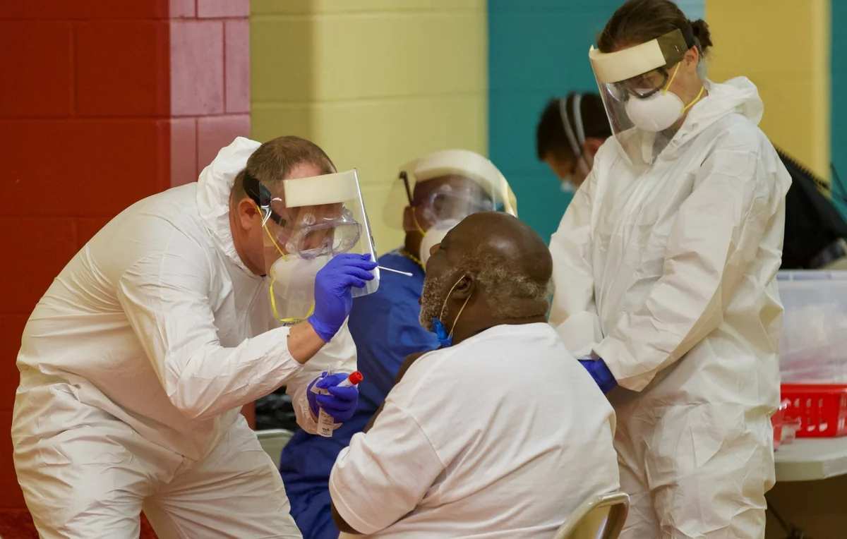 Назван ранний симптом коронавируса