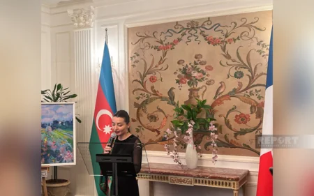 Parisdə azərbaycanlı rəssamların Daha yaşıl gələcək naminə incəsənət adlı sərgisi açılıb