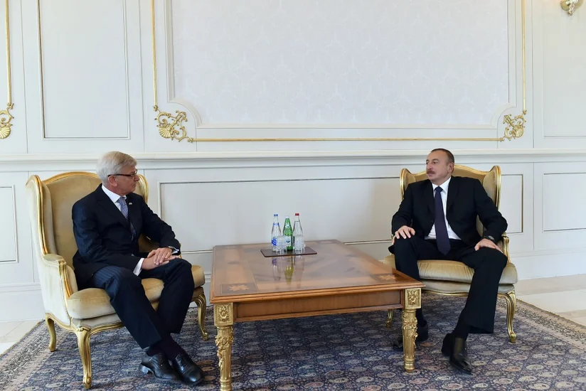 President Ilham Aliyev received credentials of incoming Dutch Ambassador