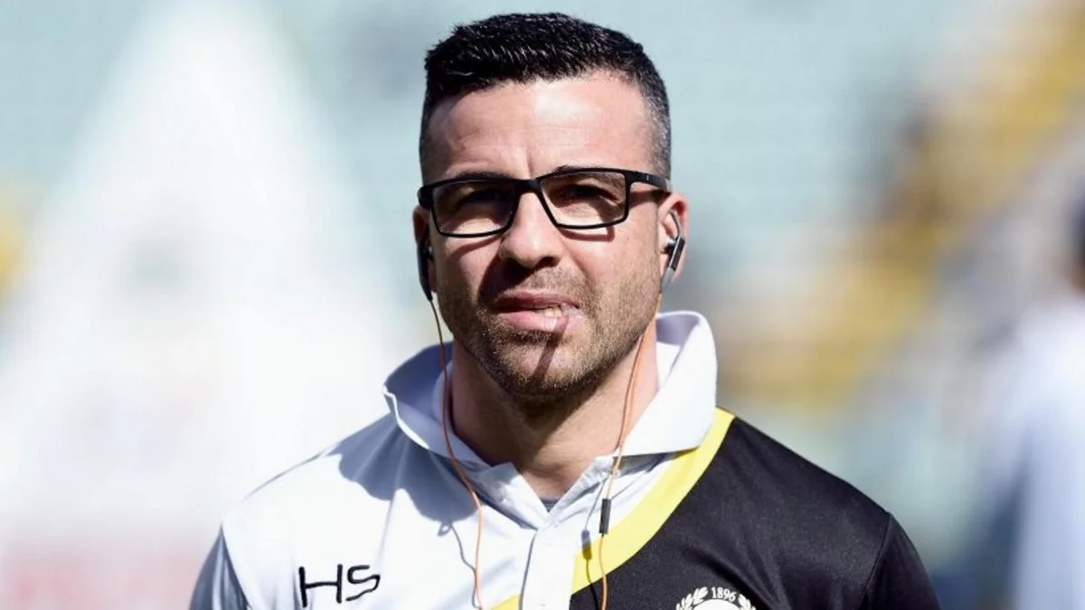 İtaliya millisinin sabiq futbolçusu silahlı hücuma məruz qalıb