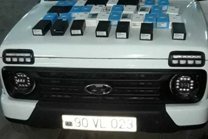 Xeyli sayda mobil telefon aksesuarlarının ölkəyə gətirilməsinin qarşısı alınıb