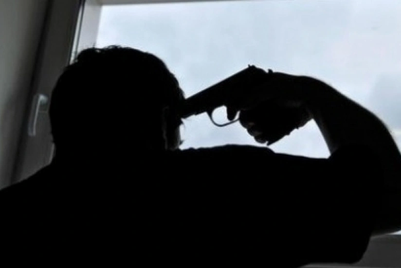 Bakıda 57 yaşlı kişi tapançadan başına atəş açaraq intihar edib