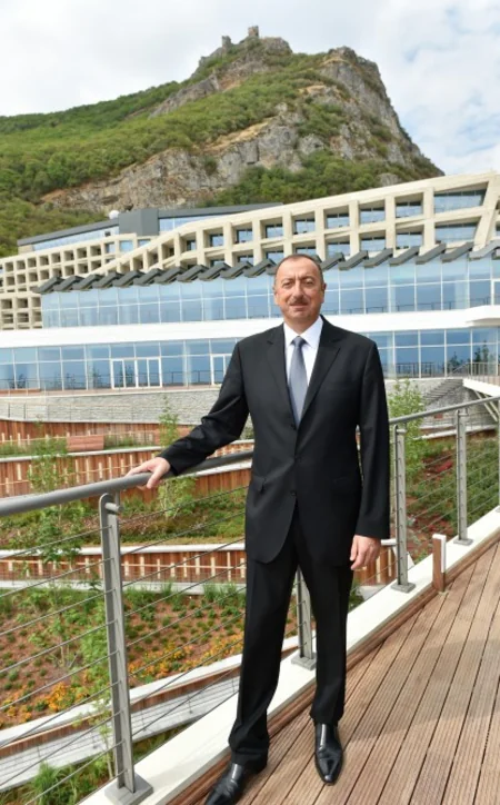 ​Prezident İlham Əliyev “Qalaaltı Hotel & SPA” müalicə-istirahət kompleksinin açılışında iştirak edib