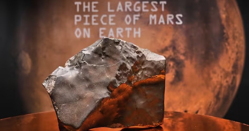 Biggest piece of Mars on Earth going up for auction in New York