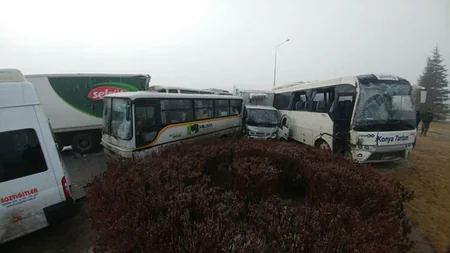40 vehicles pileup in Turkey: 2 dead
