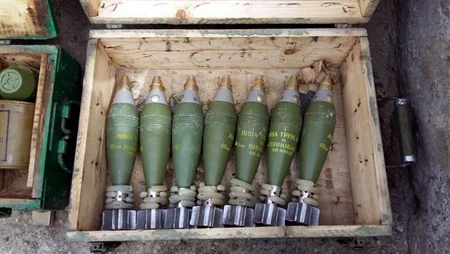 Захвачены брошенные на поле боя вооружение и боеприпасы противника - ФОТО