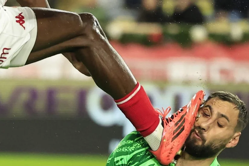 Monaco defender apologizes for injuring PSG goalkeeper