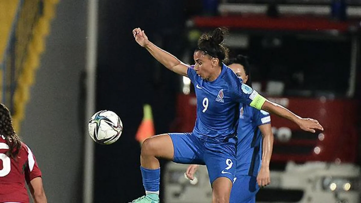 Azərbaycan millisinin kapitanı: Qadın futbolunu yaxşı yerlərə gətirib çıxara bilmişik