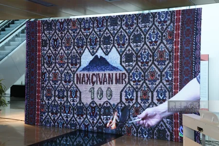 Bakıda Naxçıvan-100” xalçasının təqdimat mərasimi keçirilib