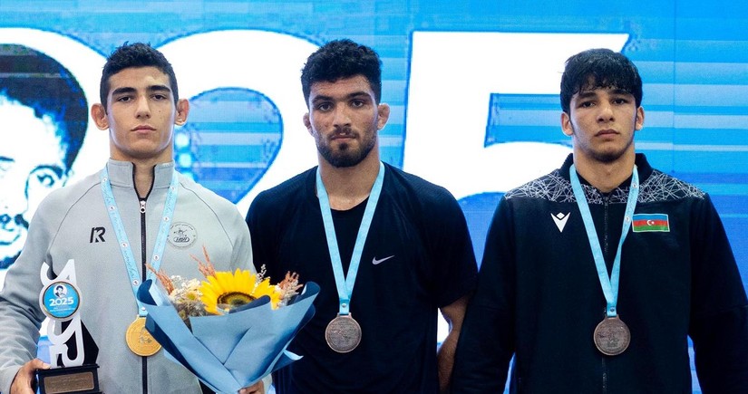 Azərbaycan güləşçiləri İrandakı turniri beş medalla başa vurublar