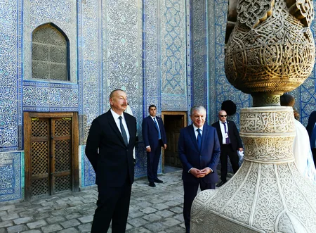 Azərbaycan və Özbəkistan prezidentləri İçan-Qala Dövlət Tarixi Memarlıq Muzeyi ilə tanış olublar - YENİLƏNİB