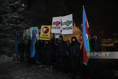 На дороге Ханкенди-Лачын продолжается акция протеста экоактивистов