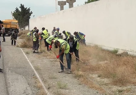 Bakıda yanğına səbəb olan quru ot, kol-kos və məişət tullantıları yığılan sahələr təmizlənib