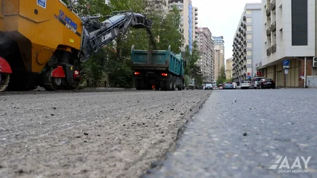 Bakının Kövkəb Səfərəliyeva küçəsi təmir olunur
