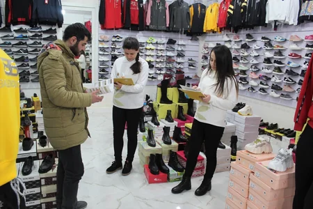Daha 3 könüllü gənc KOBİA-da işlə təmin edildi