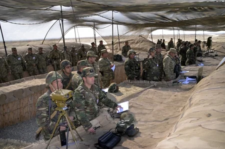 Silahlı Qüvvələrdə irimiqyaslı təlimlər davam edir