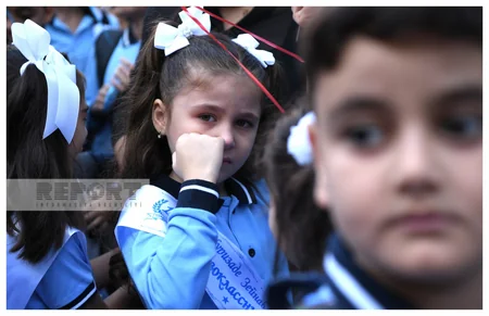 Birincilərin ilk dərs günü - FOTOREPORTAJ