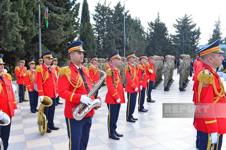 Sumqayıtda Zəfər Günü münasibətilə hərbçilərin yürüşü keçirilib