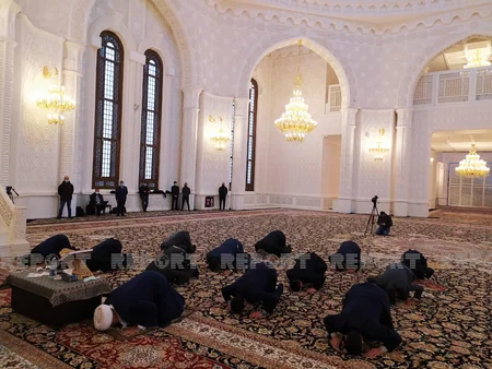 Heydər məscidində şəhidlərin anım mərasimi keçirilib, vəhdət namazı qılınıb