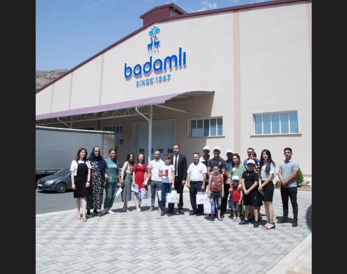Badamlı75 lotereyasının 3-cü tirajının qaliblərinə hədiyyələr təqdim edilib