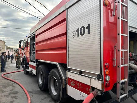 NZS qəsəbəsində fərdi yaşayış evində yanğın olub, bir nəfər xəsarət alıb