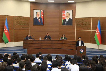 Nizami rayonunda Azərbaycan Gəncləri Gününə həsr olunan konfrans keçirilib