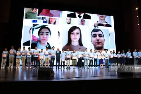 Respublika Fənn Olimpiadalarının qalibləri mükafatlandırılıb