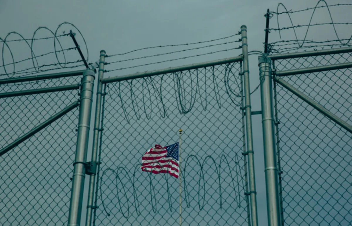 US sends first group of migrants to Guantanamo