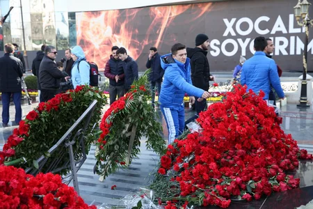 Azərbaycan ağır atletika yığmasının üzvləri Xocalı soyqırımı qurbanlarını yad edib